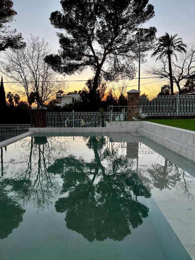 Los Almendros - Free Parking Cordoba Exterior photo