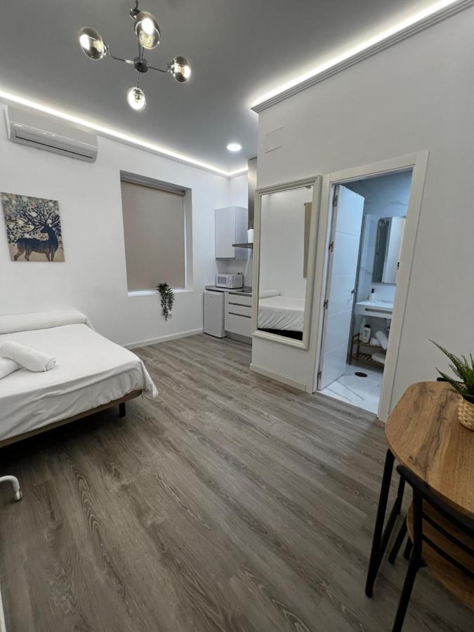 Los Almendros - Free Parking Cordoba Exterior photo